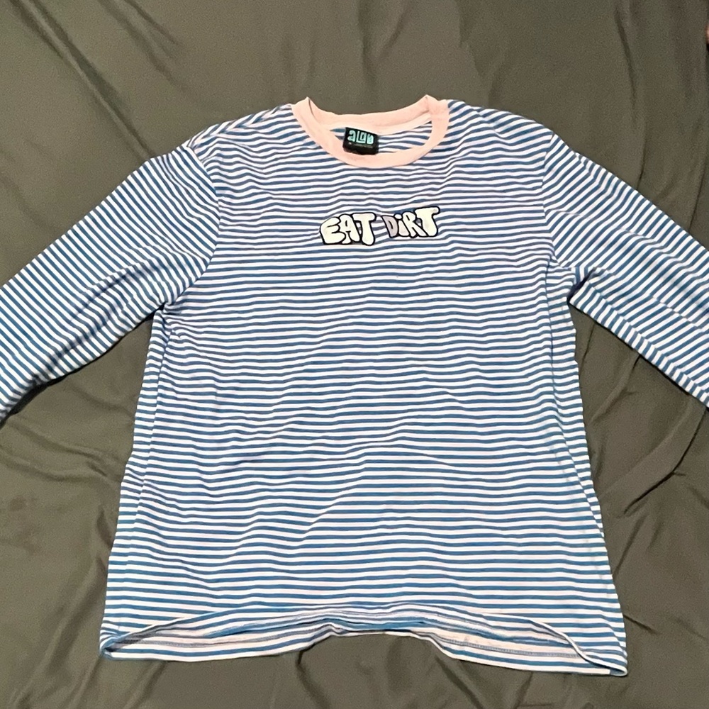 Only worn once. Freshly washed.